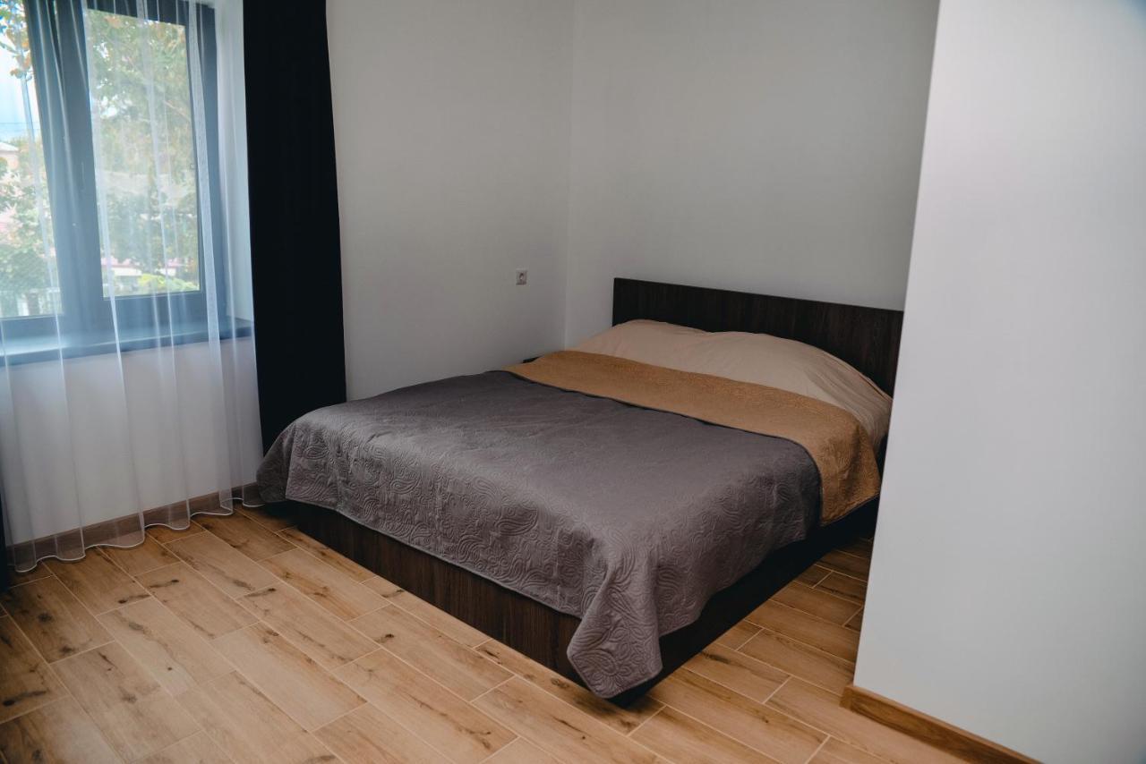 צ'רקסי Four Rooms Apartments מראה חיצוני תמונה