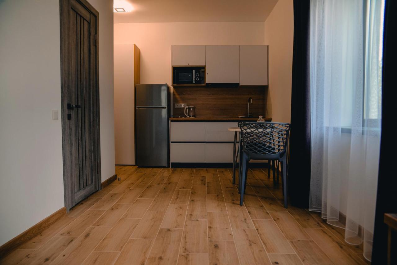 צ'רקסי Four Rooms Apartments מראה חיצוני תמונה