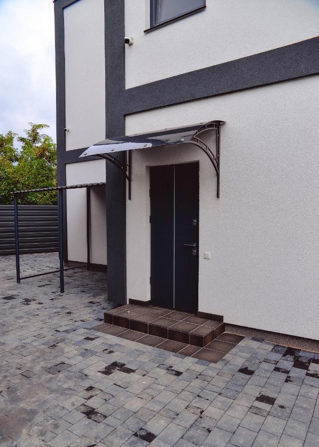 צ'רקסי Four Rooms Apartments מראה חיצוני תמונה